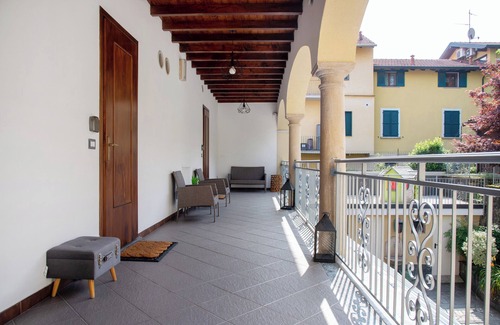 Viggiu Apartment | Room 'Stanza 2' with Shared Garden, Wi-Fi and Air Conditioning