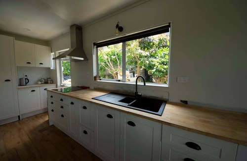 Nelson House | Room to move with a rural feel in Nelson city.