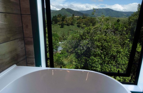 Nelson House | Room to move with a rural feel in Nelson city.