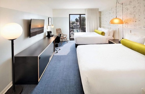 Venice Hotel | Room w/Balcony Over Venice Streets | Rooftop | Free Breakfast | City View