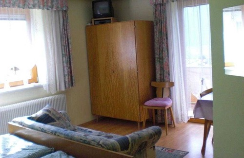 Buch in Tirol Apartment | Room with breakfast (2) - Haus Pfandler