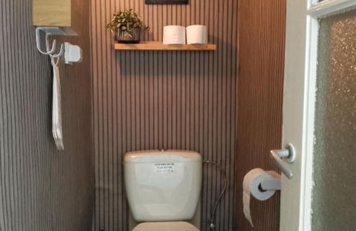 Historical Center Bruges Bed & Breakfast | Room with carparking, bicycles and small breakfast
