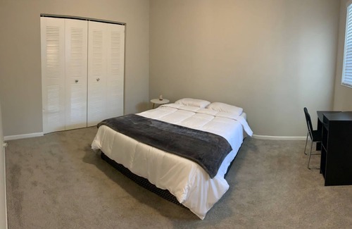 Pembroke Pines Apartment | Room with Private Bathroom close to Pembroke Lakes Mall