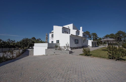 Castelo Apartment | Room with private bathroom and balcony with pool view at Casa das Vinhas in Sesimbra