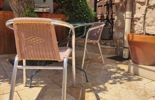 Les Arcs-sur-Argens Bed & Breakfast | Room with private bathroom