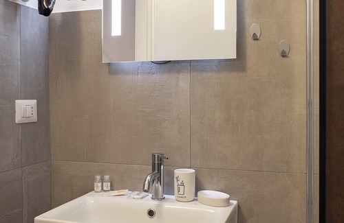 Orvieto House | Room with PRIVATE Bathroom, Netflix, Wi-Fi Pozzo della Cava - Duomo