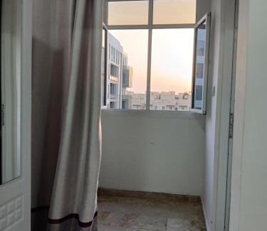 Bawshar House | Room with private bathroom in a flat