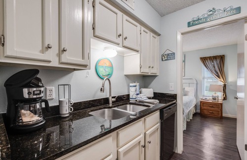 Port Aransas Condo | Roomy 1 BDRM Large Pool w/a Private Courtyard and a 5 Min Walk to the Beach