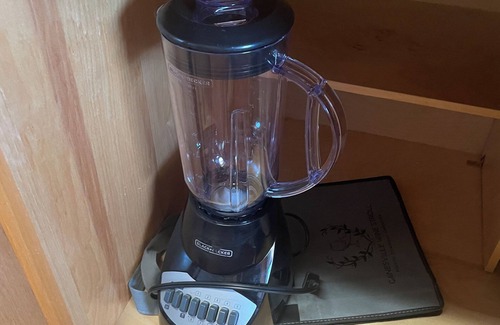 Palestine House | Roomy 3-bedroom house with WiFi and AC in lovely Palestine, TX