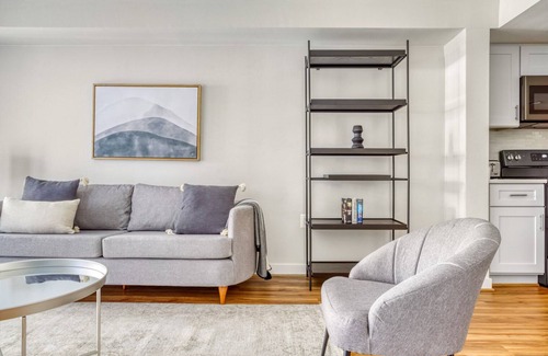 Court House Apartment | Roomy Clarendon 2BR w/W/D & Gym, across street from WF, by Blueground