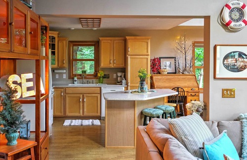 Egg Harbor Cottage | Roomy House on 2 Acres - 2 Mi to Egg Harbor Beach!