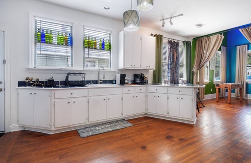 Montgomery Cottage | Roomy Madison Ave Retreat "Near Downtown & Maxwell AFB"