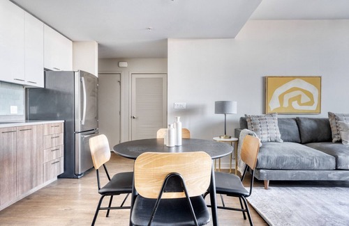 Downtown San Jose Apartment | Roomy San Jose 1BR w/Gym & Pool, good access to 280 & 101, by Blueground
