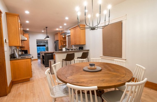 Downtown Phoenix House | 🌵Roosevelt Historic Craftsman🌵Heated Pool/Spa⭐BBQ⭐Firepit⭐Downtown PHX⭐Modern⭐