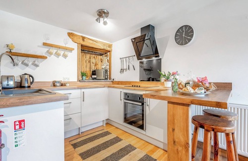 Torpoint Cottage | Roosters Rest - UK48255