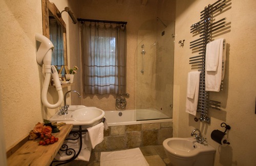 Forte dei Marmi Other | ROS Room+@OlimagioFarm w/animals 25mPool 4km ForteDeiMarmi beach bikeOnsite