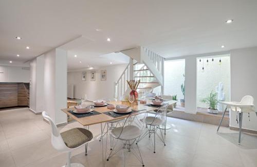 L'Hay-les-Roses Apartment | Rosa Carris - Triplex 7p proche Château de Sceaux