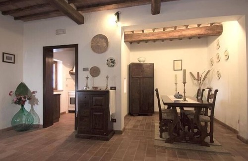 Ponte di Gabbiano Apartment | Rosa' estate with private parking