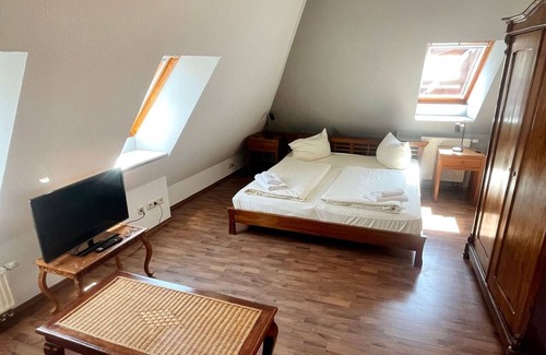 Luebeck Old Town Apartment | Rosalie (An der Untertrave 106; 4. OG) - Apartments on Holstentor