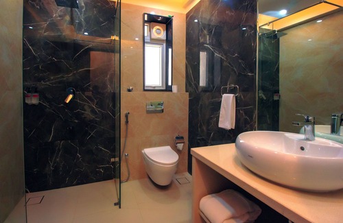 Alto de Porvorim Hotel | ROSASTAYS North Goa Rosa Kuber Mandovi