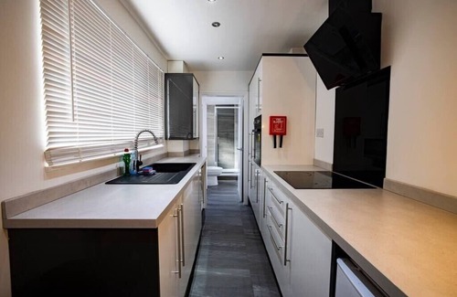 Middlesbrough House | Roscoe House | Workstays UK