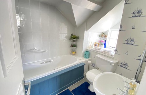 Totnes Apartment | Rose Apartment