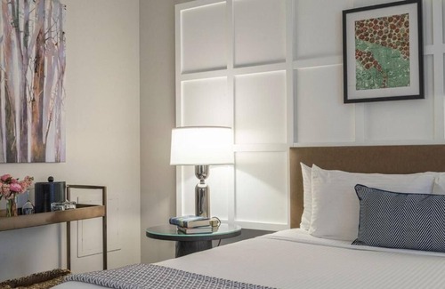 Downtown Portland Hotel | Rose City Panorama: Downtown Sophistication & Style | 3 Units w/Gym Access