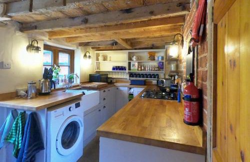 Wrentham House | Rose Cottage, 2 Bedroom Cottage with character, near Southwold
