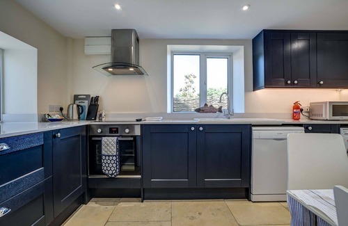 Middleton Cheney Cottage | Rose Cottage | Adderbury Holiday Let | 2 Beds & Sleeps 3