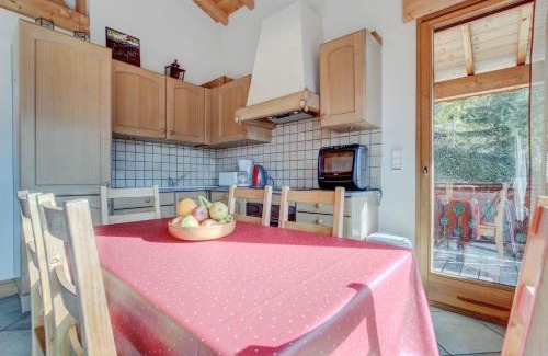 Morzine Ski Chalet | Rose et Chardon Apartment - Snow and Trek - Morzine