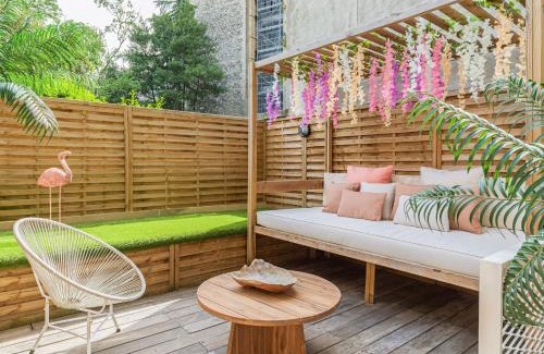 Porte-Dauphine Apartment | Rose & Garden - Eiffel Tower