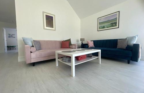 Faversham Villa | Rose - Luxury New Holiday Hot tub lodge