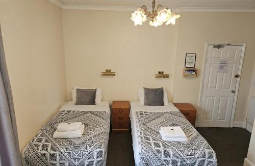 Peterborough House | Rose Marie Guest House