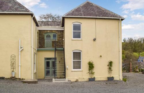 Llanfynydd House | Rose Of Sharon - Uk47135