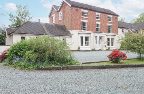 Market Drayton House | Rosehill Manor
