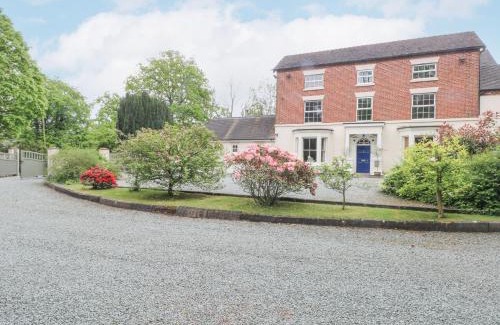 Market Drayton House | Rosehill Manor
