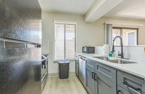 Lenexa Apartment | Rosehill Pointe 55 I Spacious 1 Bed 1 Bath