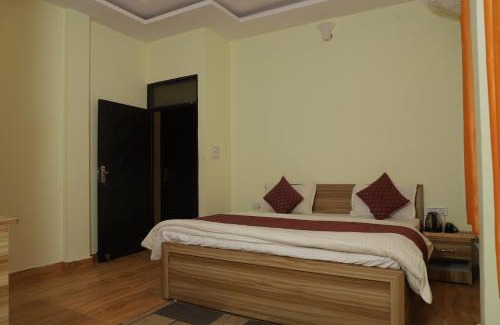 Bhimtal Hotel | Rosemary Inn