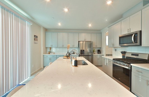 Pleasant Grove House | Roseville 5-Beds 3-Baths Family-Friendly Gem
