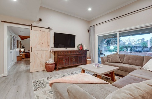 Roseville House | Roseville Home w/ Pool, 5 Mi to Folsom Lake!