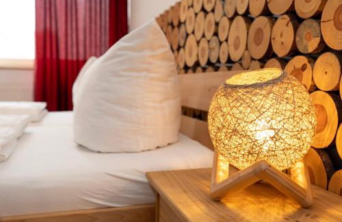 Falkensee Apartment | Rosewood - Apartment by Comfort Housing