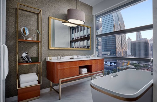 Ploenchit Hotel | Rosewood Bangkok