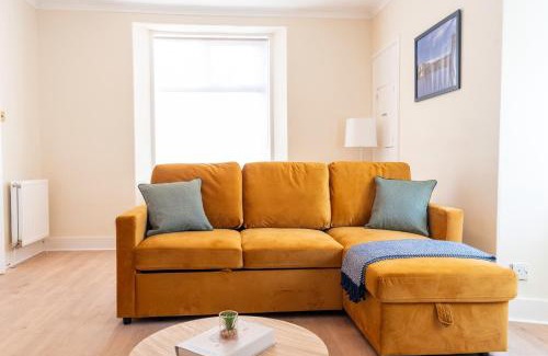 Huntly House | Rosewood Cottage