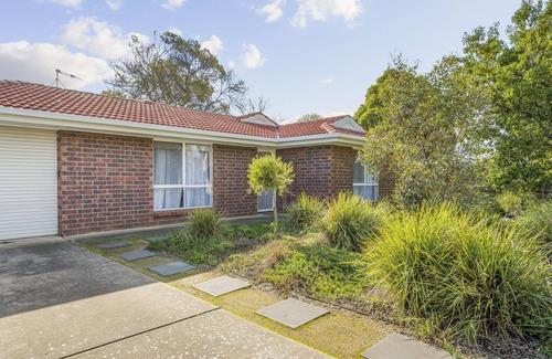 Port Willunga House | Rosie's ~ Port Willunga - Comfy Seaside Retreat in Peaceful Port Willunga | Pets Negotiable