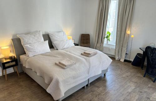 Schorndorf Apartment | ROSIS HOME Geräumige Citywohnung im Herzen Schorndorfs - Ideal für Gruppen und Familen