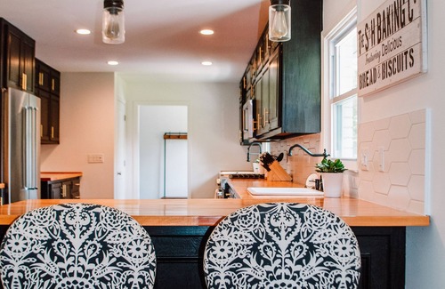 Roswell House | Roswell Retreat Near Canton Street