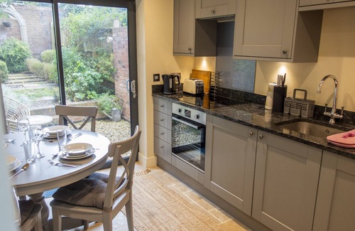 City Centre Cottage | Rother Street Cottage by Oracle