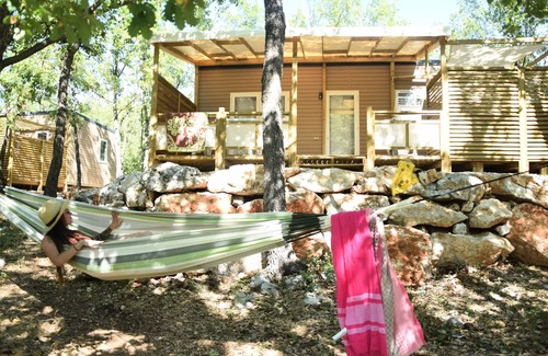 Bauduen Cabin | ROULOTTE. ECO 4 persons