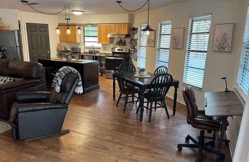 Summerfield Cottage | Round House with access to Little Lake Weir close to the Villages