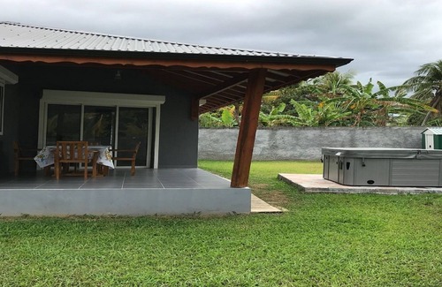 Petit-Bourg House | Routh'Tibou bungalow - Car rental possible